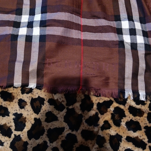 Burberry London Brown Tartan check print Scarf new with tag - Picture 8 of 10